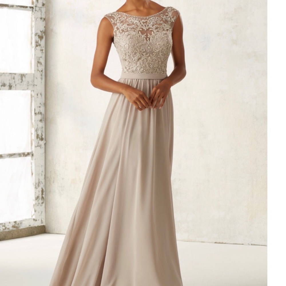 Mori Lee dress only worn once for a wedding!